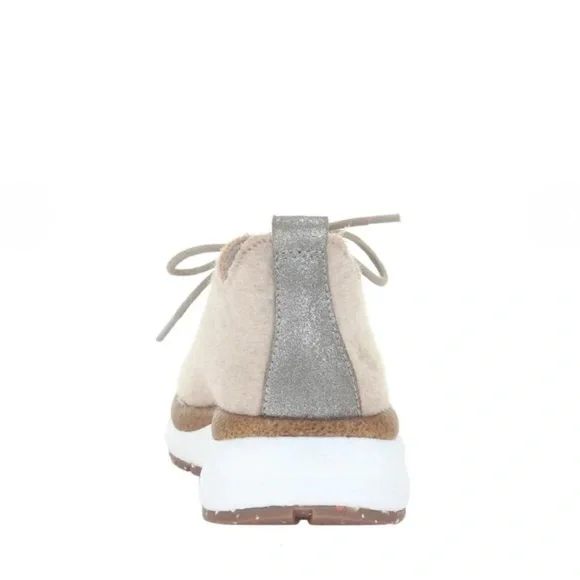 OTBT Women's Beige Courier Sneakers - Picture 3 of 11